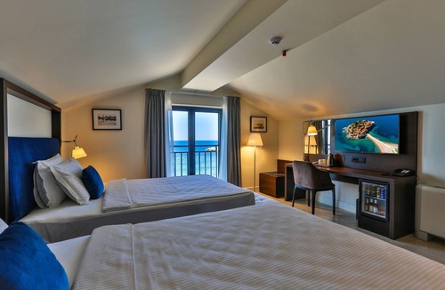 Sveti Stefan Hotel | Hotel California by Aycon