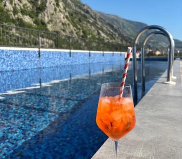 Dobrota Hotel | Hotel Credo