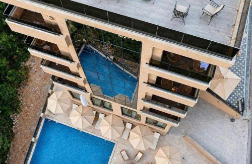 Dobra Voda Hotel | Hotel D'Iman