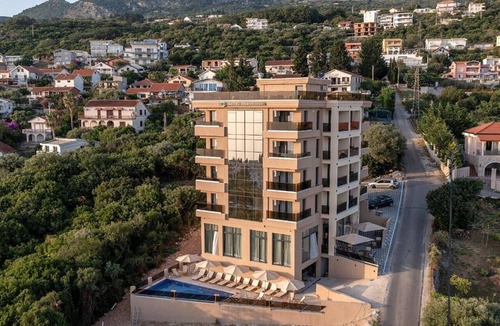 Dobra Voda Apartment | Hotel D'Iman - One Bedroom Suite with Sea View and Balcony (205)