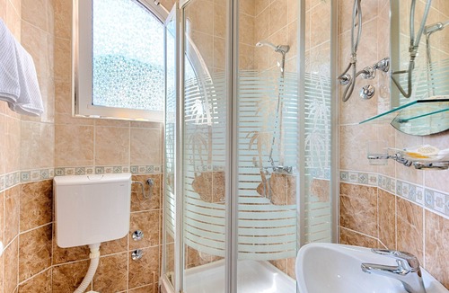 Canj Hotel | Hotel Dana