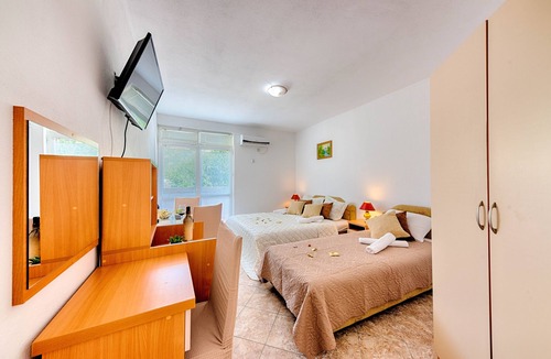 Canj Hotel | Hotel Dana