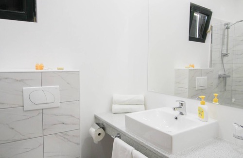Petrovac Hotel | Hotel Danica