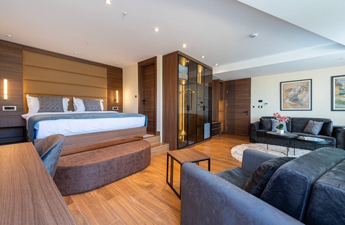 Virpazar Hotel | Hotel De Andros Virpazar