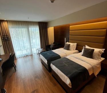 Virpazar Hotel | Hotel De‘Andros Virpazar
