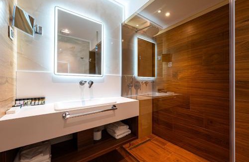 Virpazar Hotel | Hotel De‘Andros Virpazar