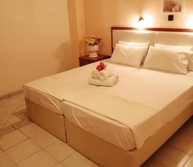 Paralia Dionysiou Hotel | Hotel Eleni