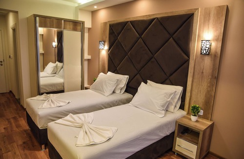 Gjerana Hotel | Hotel Evropa