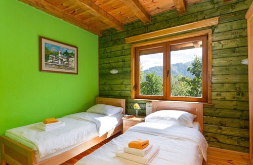 Mojkovac Hotel | Hotel Gacka - Luxury two bedroom cottage with balcony