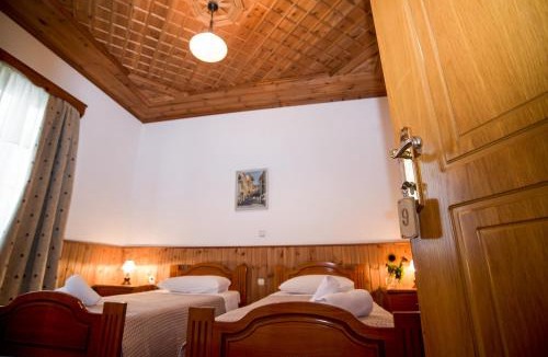 Gjirokaster Hotel | Hotel Kalemi