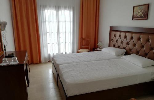 Katsarou Hotel | Hotel Paradise