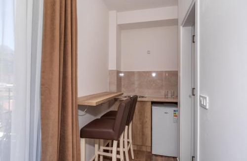Zeljeznica Hotel | Hotel Pharos