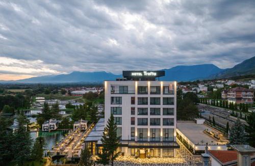 Vrellë Hotel | Hotel Trofta