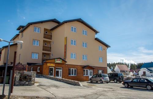 Zabljak Hotel | Hotel Zlatni bor