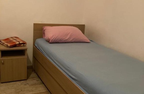Sutomore Apartment | House