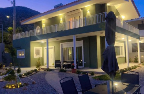 Anavyssos Villa | House on the Hill