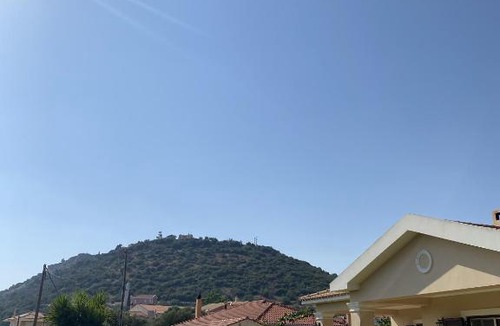 Peratata House | House with Garden in Peratata - 10' from City Center