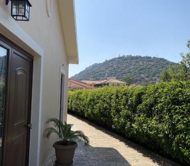 Peratata House | House with Garden in Peratata - 10' from City Center