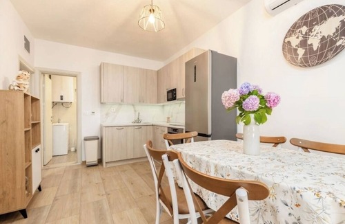 Ratisevina Apartment | House12 with pool