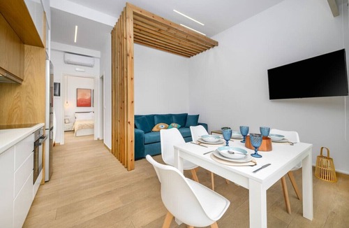 Kos Town Apartment | Hyacinthus Executive Suite 5 Min to BEACH
