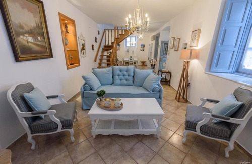 idhra Apartment | Hydra's Pearl - Blue Pearl, Luxury Mansion, No steps, 120m from the port
