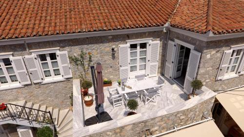 idhra House | Hydra's Pearl - White Pearl, Luxury Mansion, No steps, 50m from the port