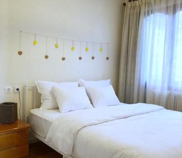 Kastoria Apartment | I Kastoria Book House with Garden motorbike friendly