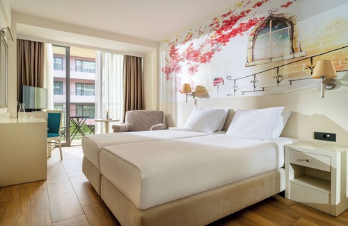 Boreti Hotel | Iberostar Waves Bellevue