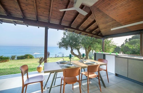 Kassandra Villa | Iconic PRIVE beachfront villa Mola Kaliva