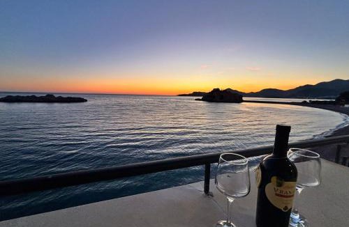 Sveti Stefan Apartment | Iconic Sveti Stefan Island View Luxury - 3BR - Terrace - Frontline Beach Access - Free Parking