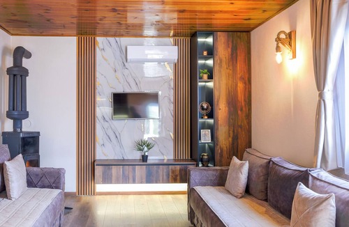 Pricelje House | Idyllic Ethno House & Winery Vuk