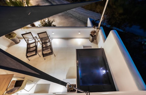 Vourvoulos Villa | iL Fagiolo | Suite 1 | Hot Tub | Privacy