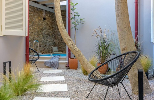 Plaka Apartment | Incomparable Plaka's Lux 2bdrm Apt w/Pvt Heated Pool