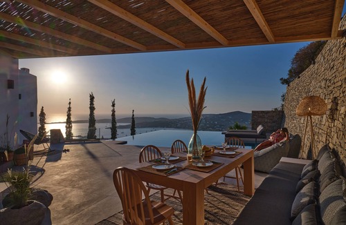 Parikia Villa | Infinity sea view hillside villa with private pool