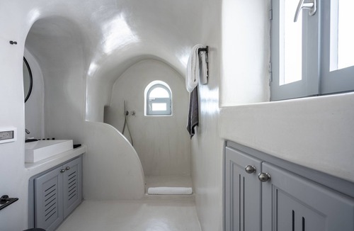 Fira Hotel | Inspire Santorini Luxury Villas