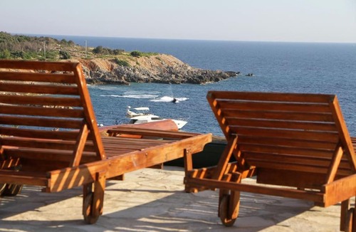 Lustica House | Into the wild