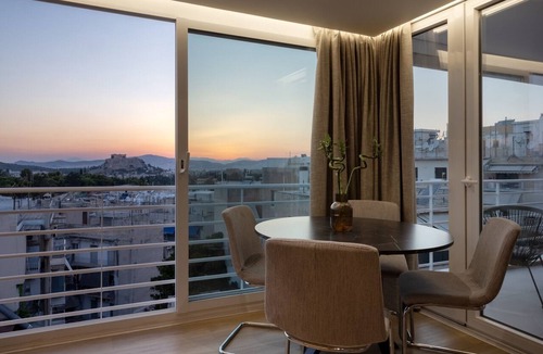 Pangrati Apartment | Ippodamou 25- Acropolis view renovated apartment