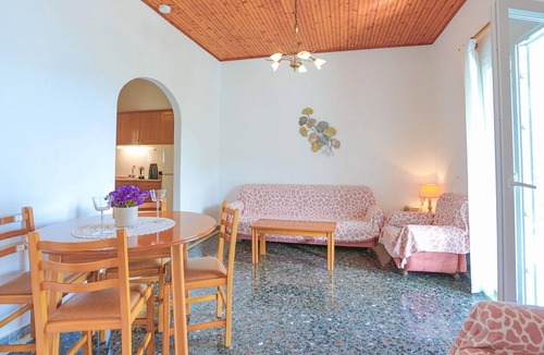 Agios Stefanos Apartment | Irena Saint Stephanos