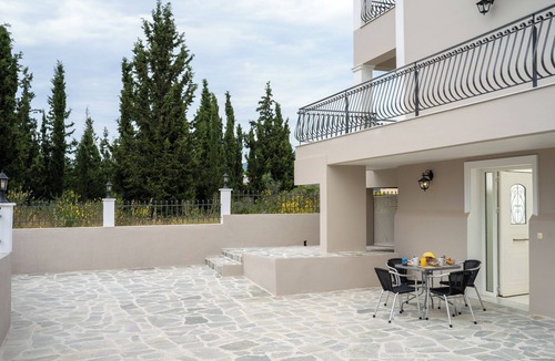 Kaligata Apartment | Irene Luxury Studio - 10 min drive to Lassi and Argostoli