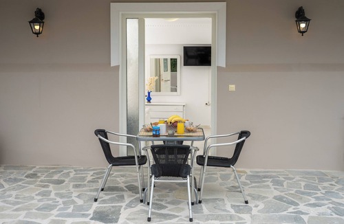 Kaligata Apartment | Irene Luxury Studio - 10 min drive to Lassi and Argostoli