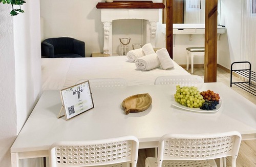 Archea Korinthos Apartment | IRIS' Garden Retreat
