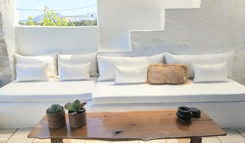 Ampelas Villa | Island Magic - Seaview Villa with Jacuzzi Pool