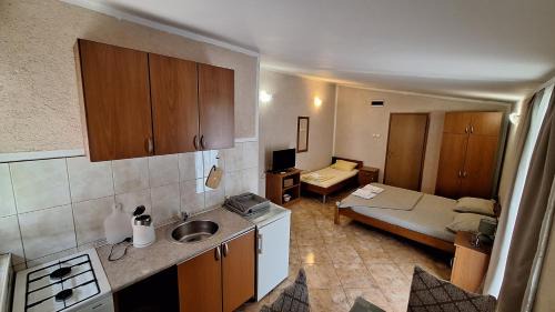 Sutomore Apartment | Ivanovic Family Studio Apartments