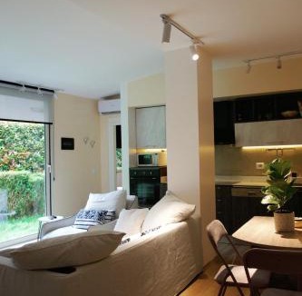 Ishem Apartment | Ivy Lalzi Bay Holiday Apartment