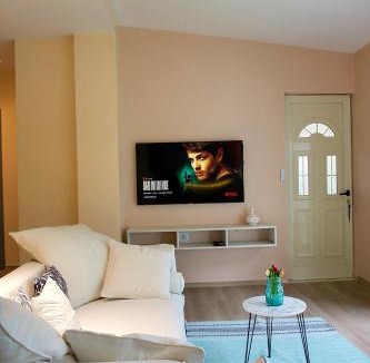Ishem Apartment | Ivy Lalzi Bay Holiday Apartment