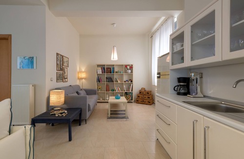 Ixia Villa | Ixian Hilltop Villa