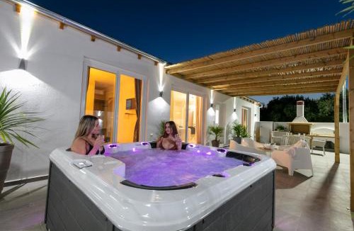 Skala Sotiros Villa | Jacuzzi deluxe villa