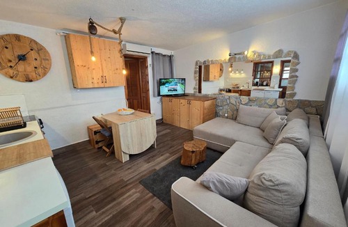 Mojdez Apartment | Jasmine Apartment