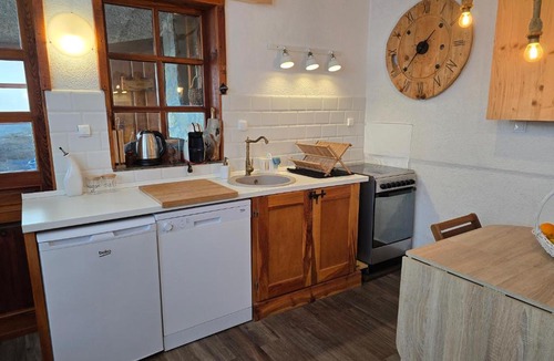 Mojdez Apartment | Jasmine Apartment