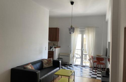 Petralona Apartment | Jenny's Central Apartment